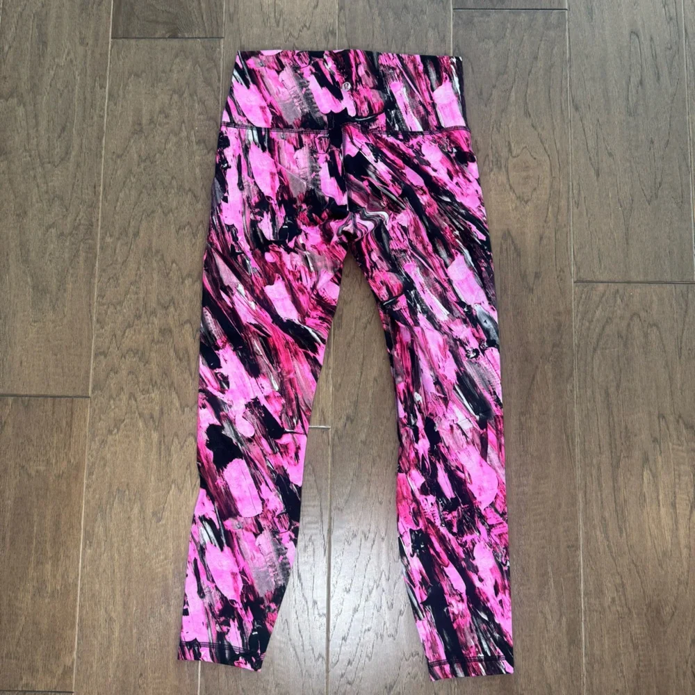 Lululemon Leggings in Pink and Black - Picture 2 of 10